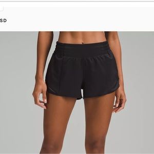 Lululemon Hotty Hot High-Rise Lined Short 2.5"